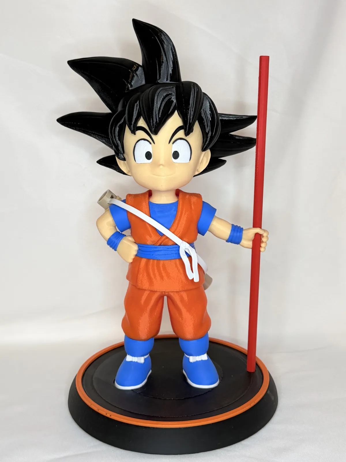 Figura de Goku niño