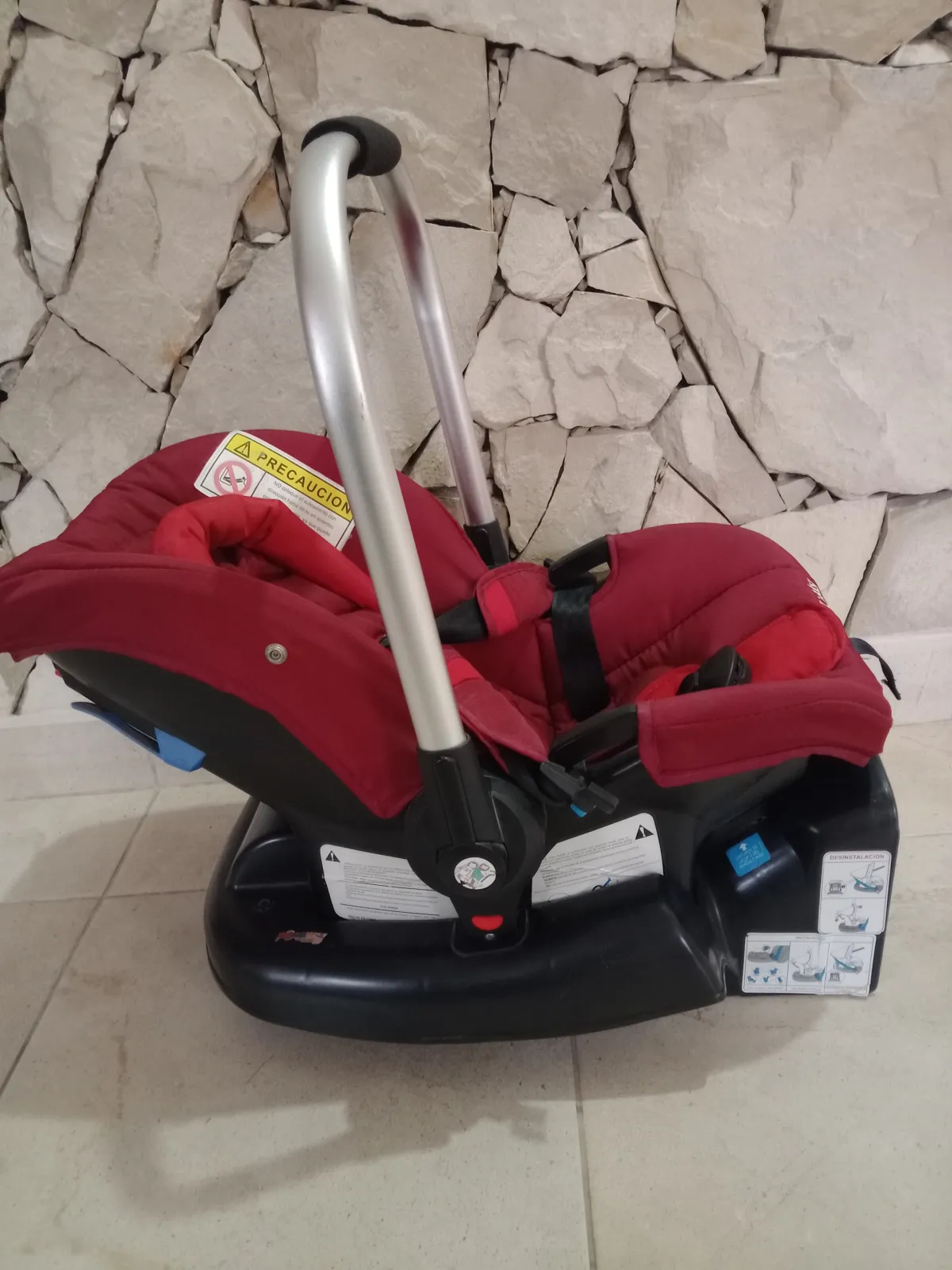 Huevito kiddy y base para auto